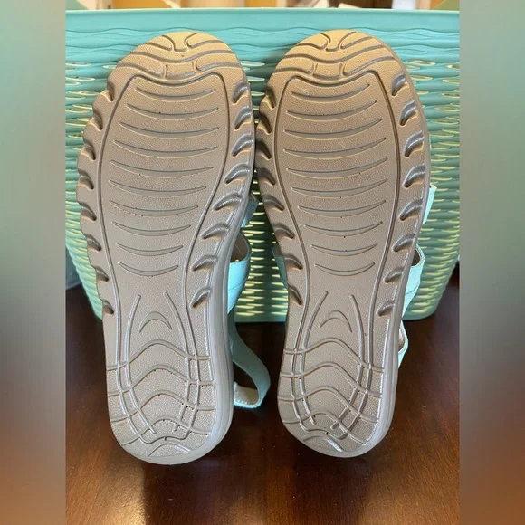 Skechers Women Parallel Stylin Suede
Peep-toe Slingback Wedge Sandals NWOT - Picture 7 of 7